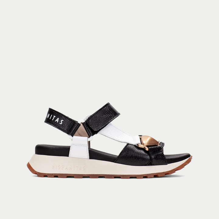 Hispanitas Maui black & white