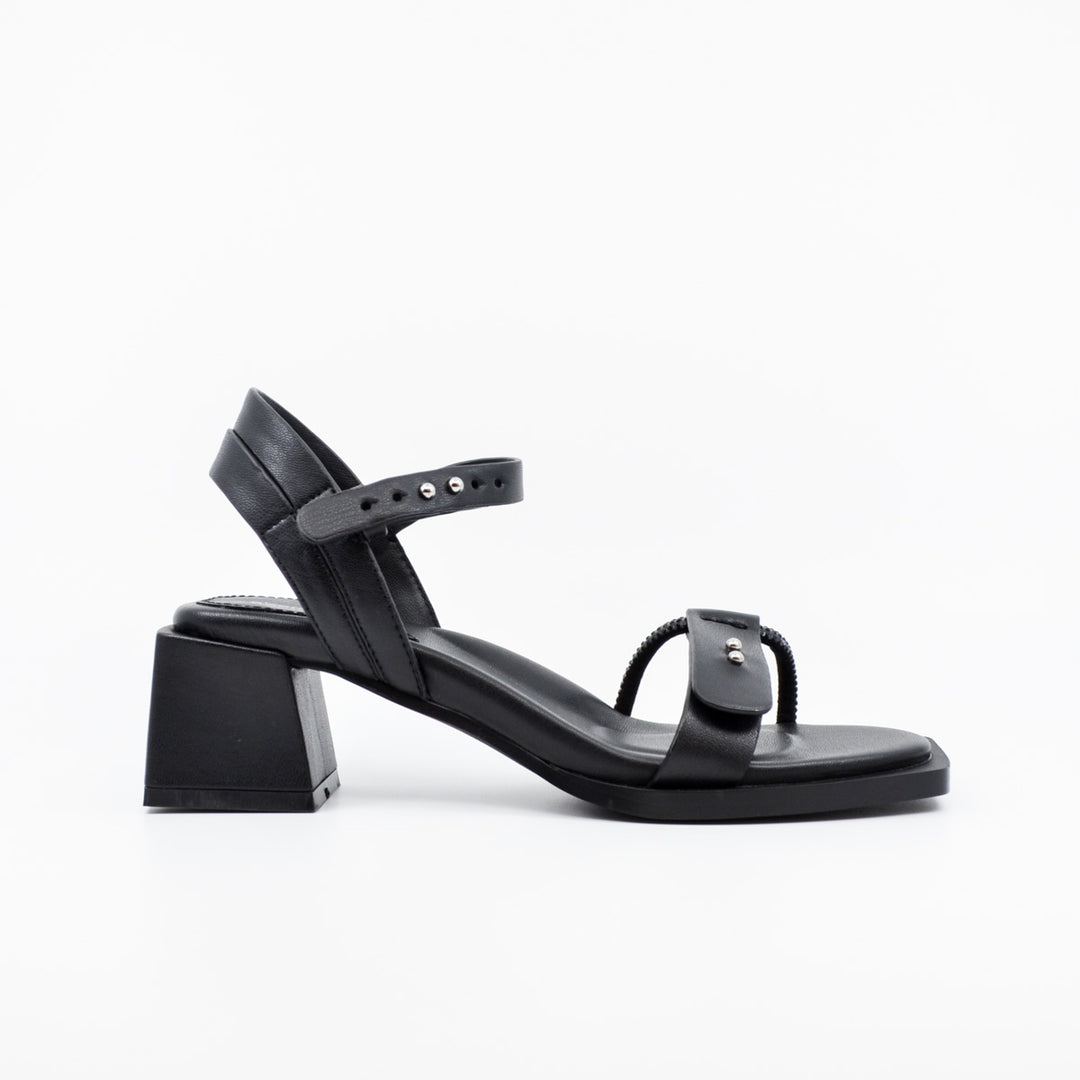 e'serdiv Squoval Sandal black
