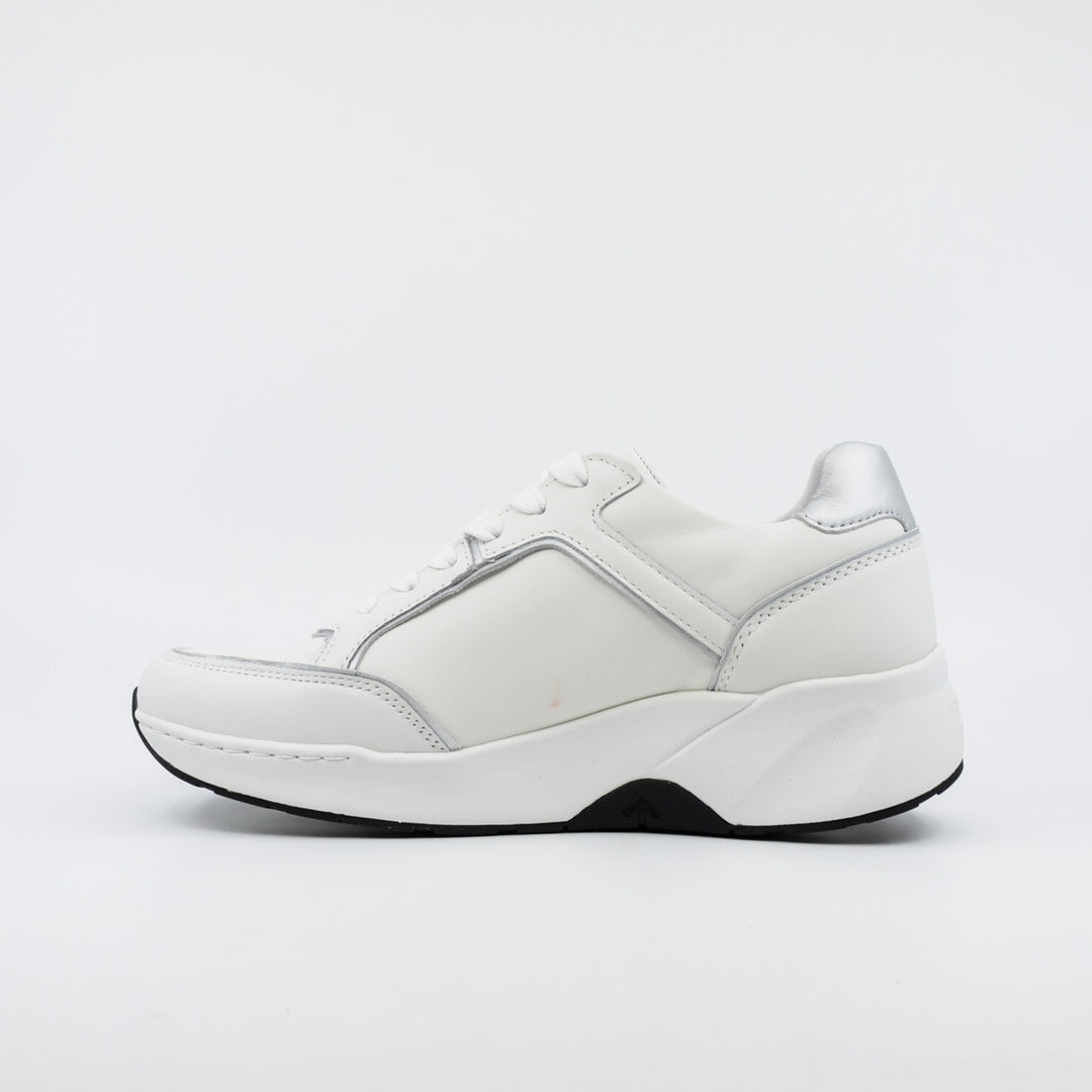 Josef Seibel Lissi 12 white & silver