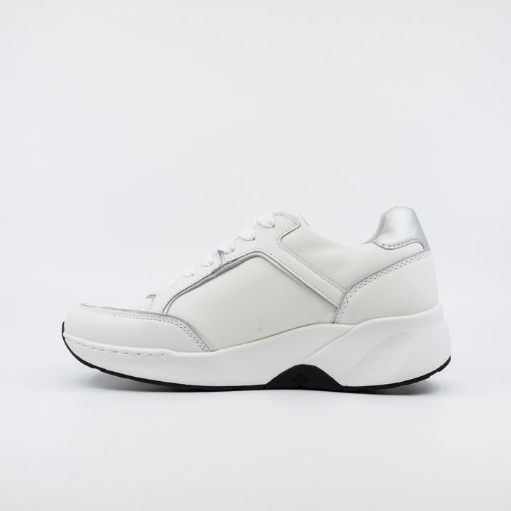 Josef Seibel Lissi 12 white & silver