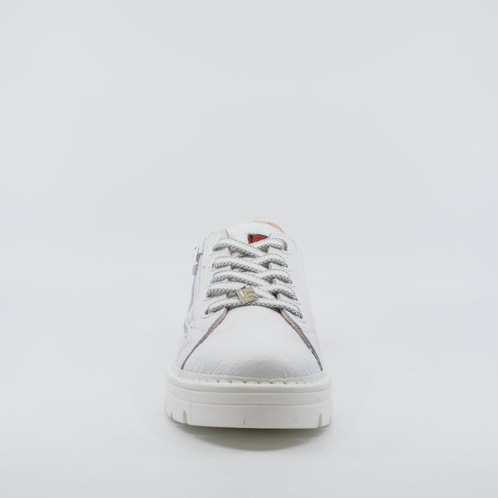 Jose Saenz 2001 white & pearl