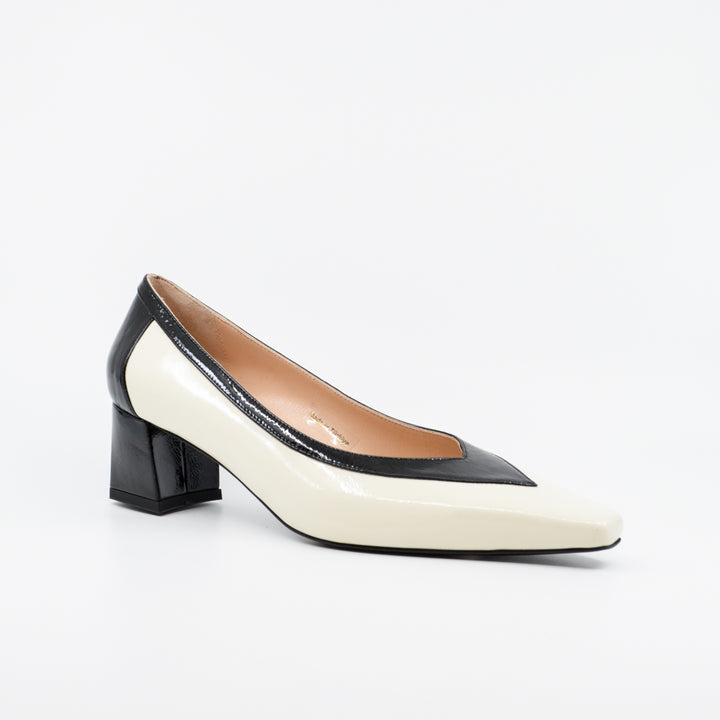 Sempre di 6707 black & white