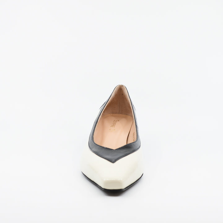 Sempre di 6707 black & white