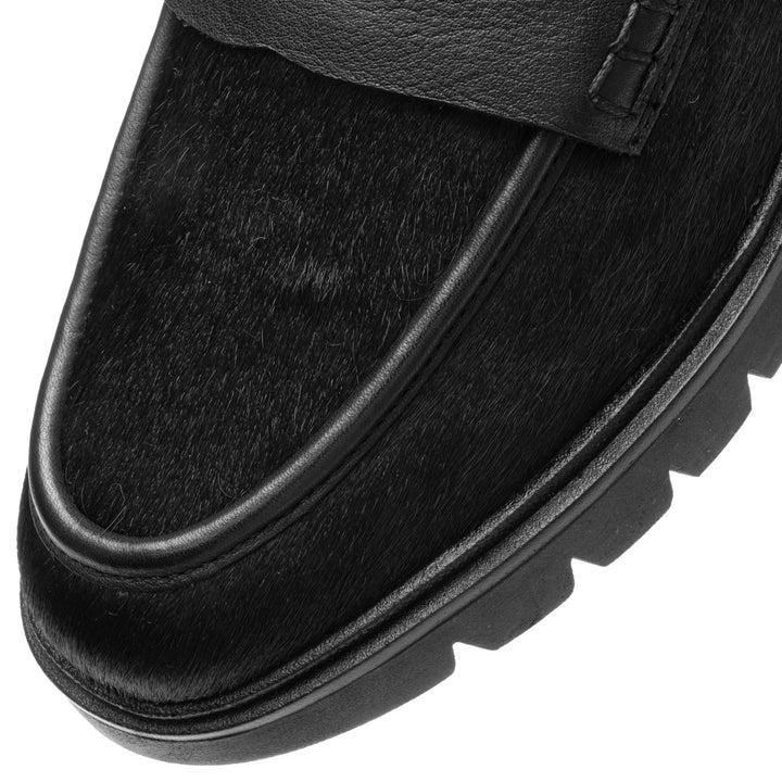 Ara 11225 black pony