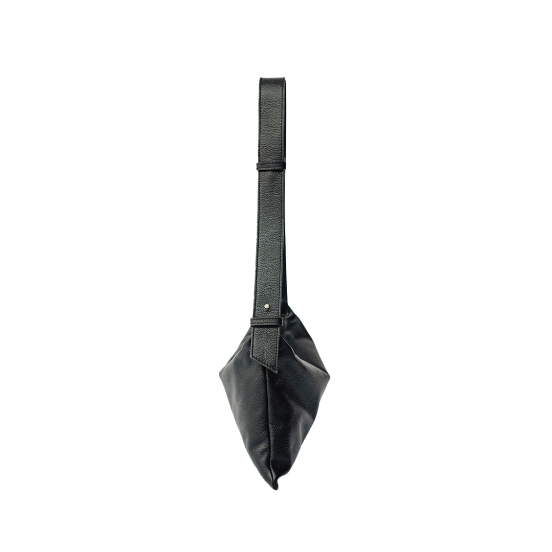Alēo Mila black