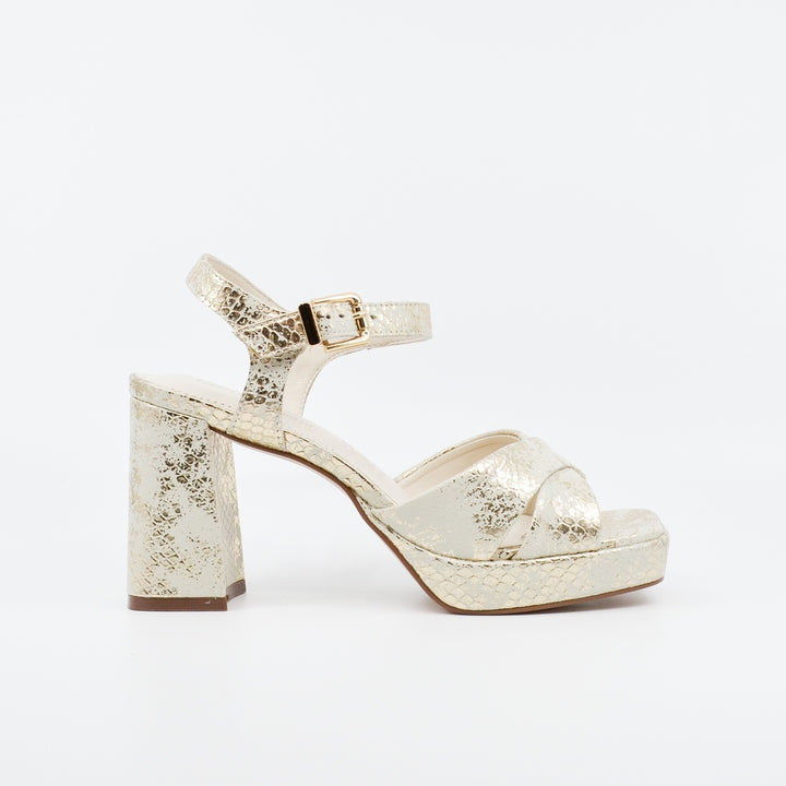 Chrissie Runaway bone gold