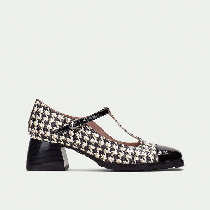 Hispanitas Marsella black & white