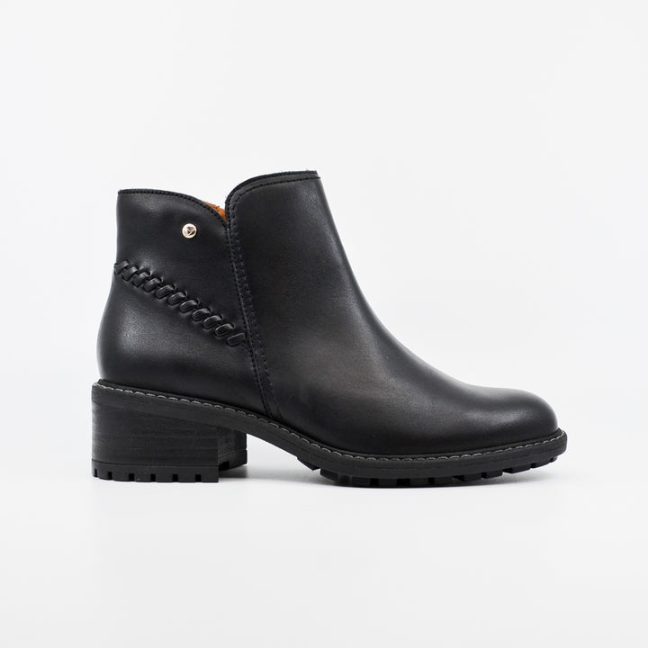 Pikolinos 8871 black