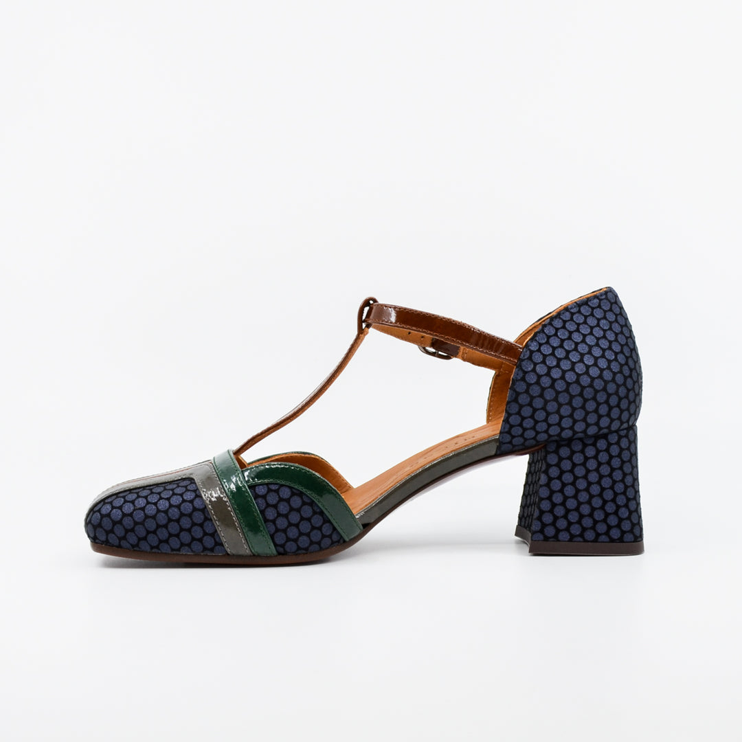 Chie Mihara Vola navy