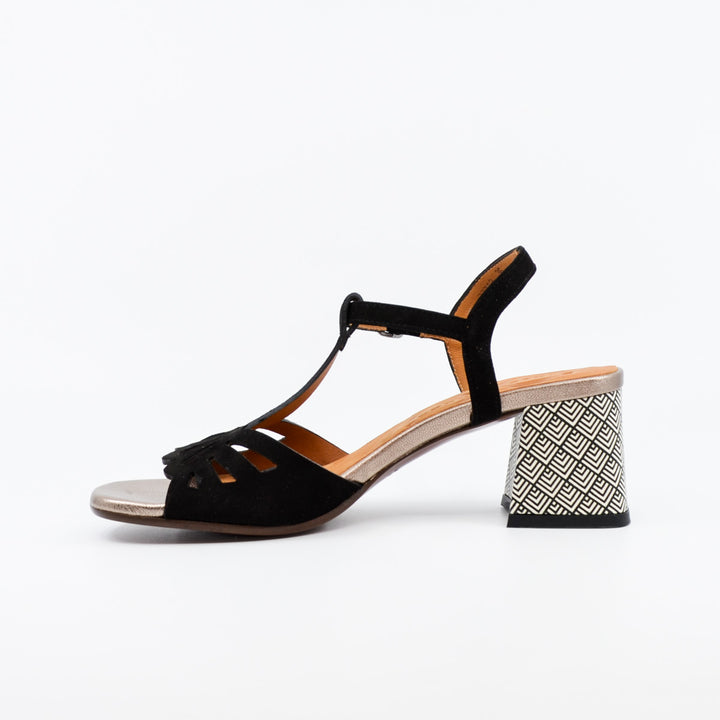 Chie Mihara Lareina black