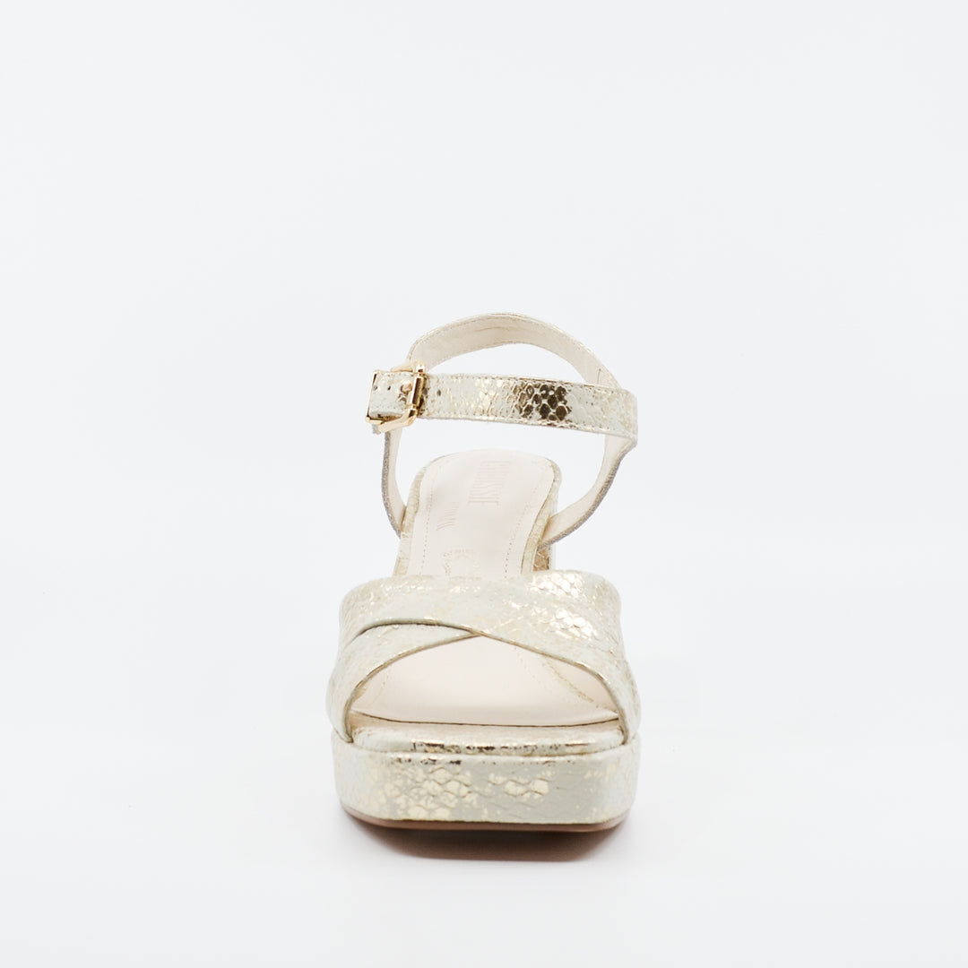 Chrissie Runaway bone gold
