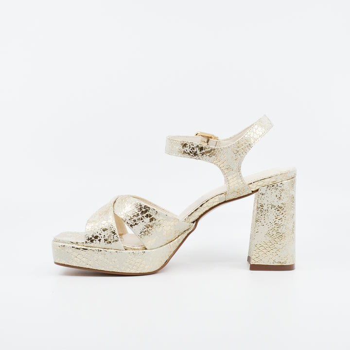 Chrissie Runaway bone gold