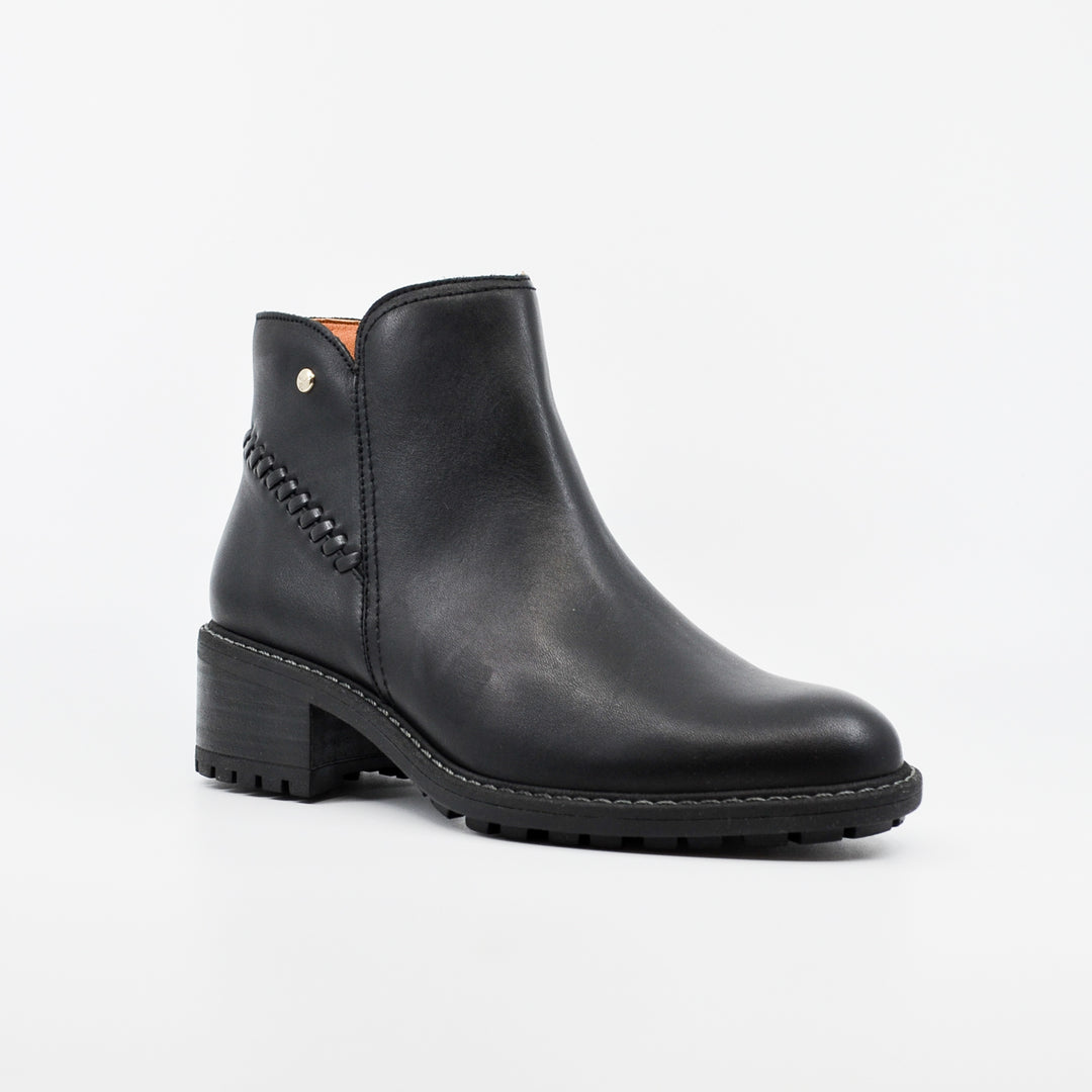 Pikolinos 8871 black
